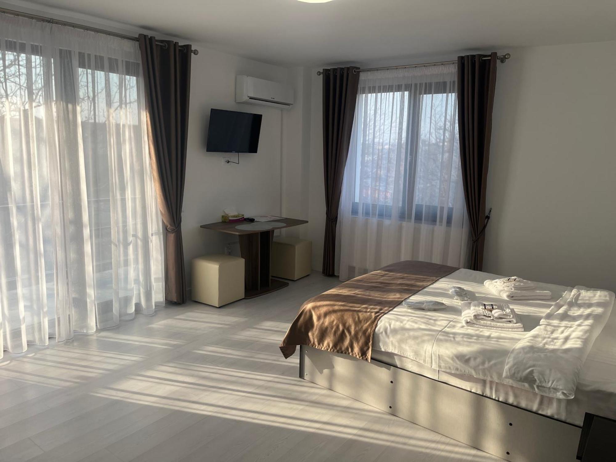 Hotel Palas Grand View Iasi Esterno foto