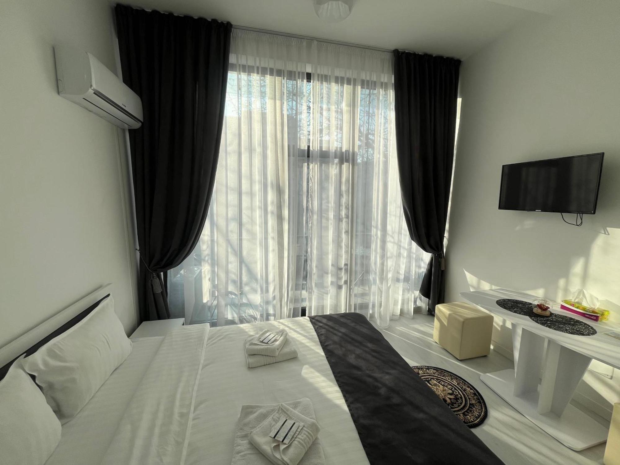 Hotel Palas Grand View Iasi Esterno foto